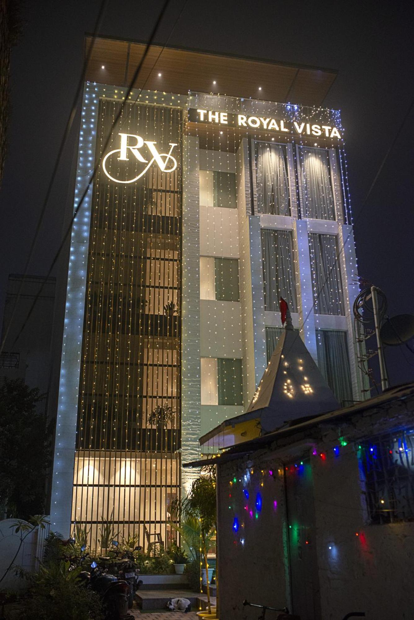 Hotel The Royal Vista Варанаси Экстерьер фото